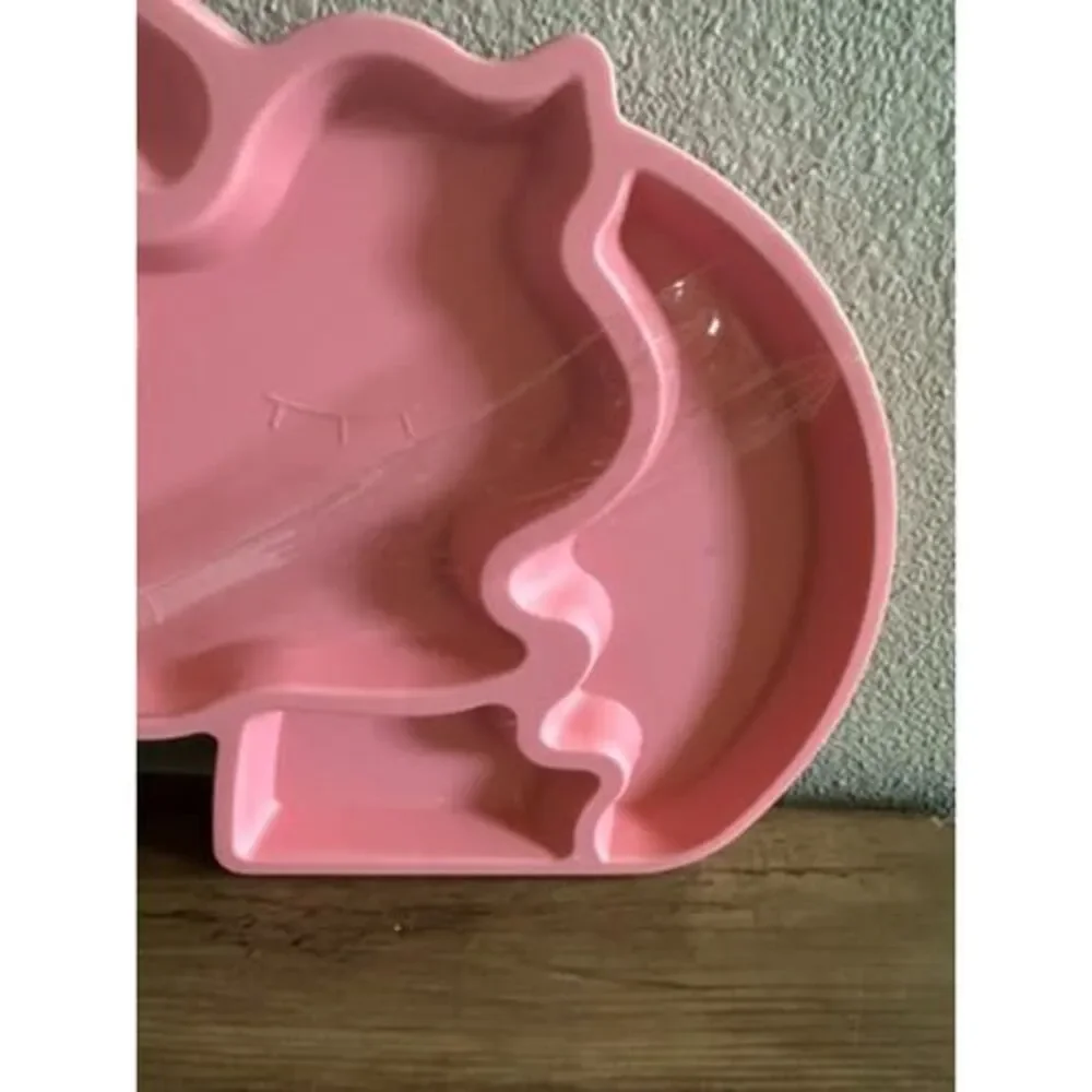 Mainstays Unicorn Shaped Pink Divider Eating  Plates - Set of  7